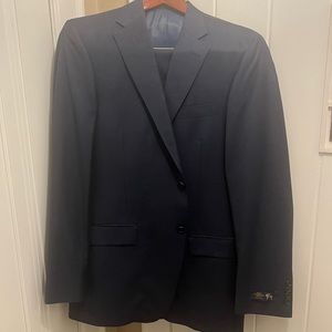 Men’s Navy Hart Schaffner Marx Suit Size 40L and Pants unhemmed with 34 waist.